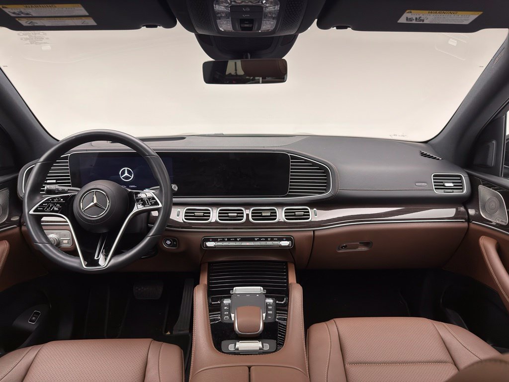 Used 2025 Obsidian Black/Mojave Silver Mercedes-Benz GLS 450 image 6