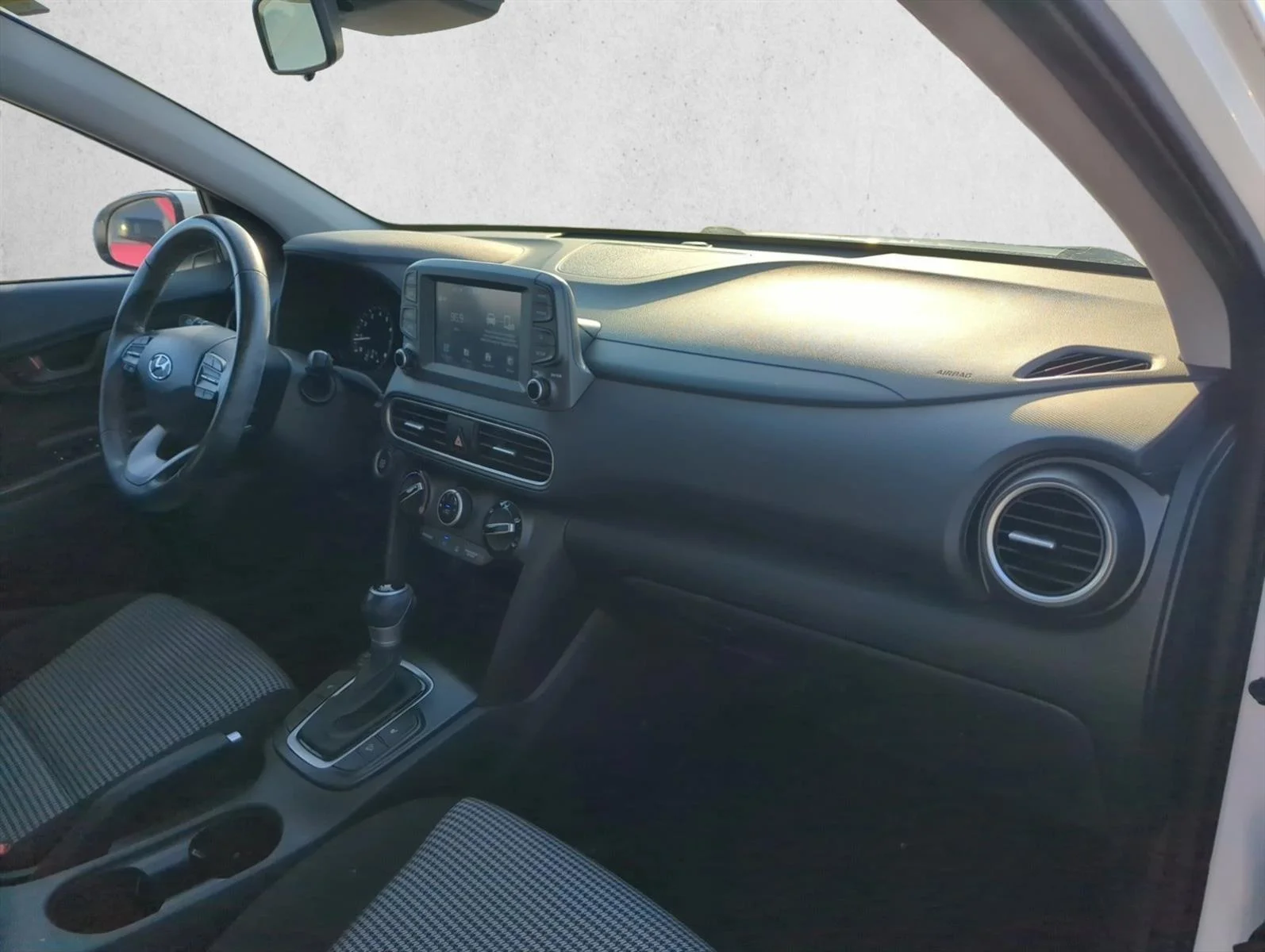 Used 2021 Lunar White Hyundai SEL image 28