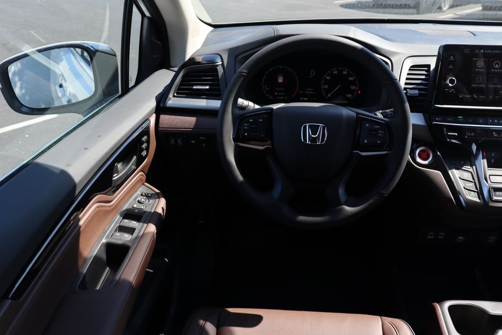 New 2026 Platinum White Pearl Honda Touring image 20
