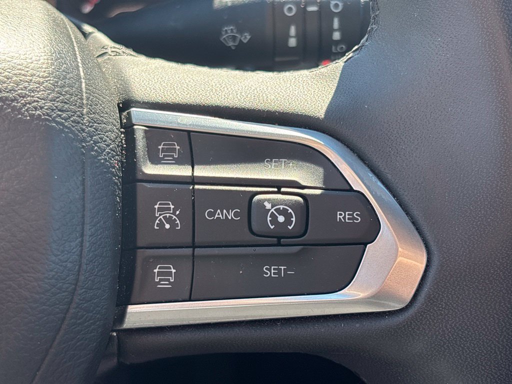 Used 2024 White Jeep Limited image 22