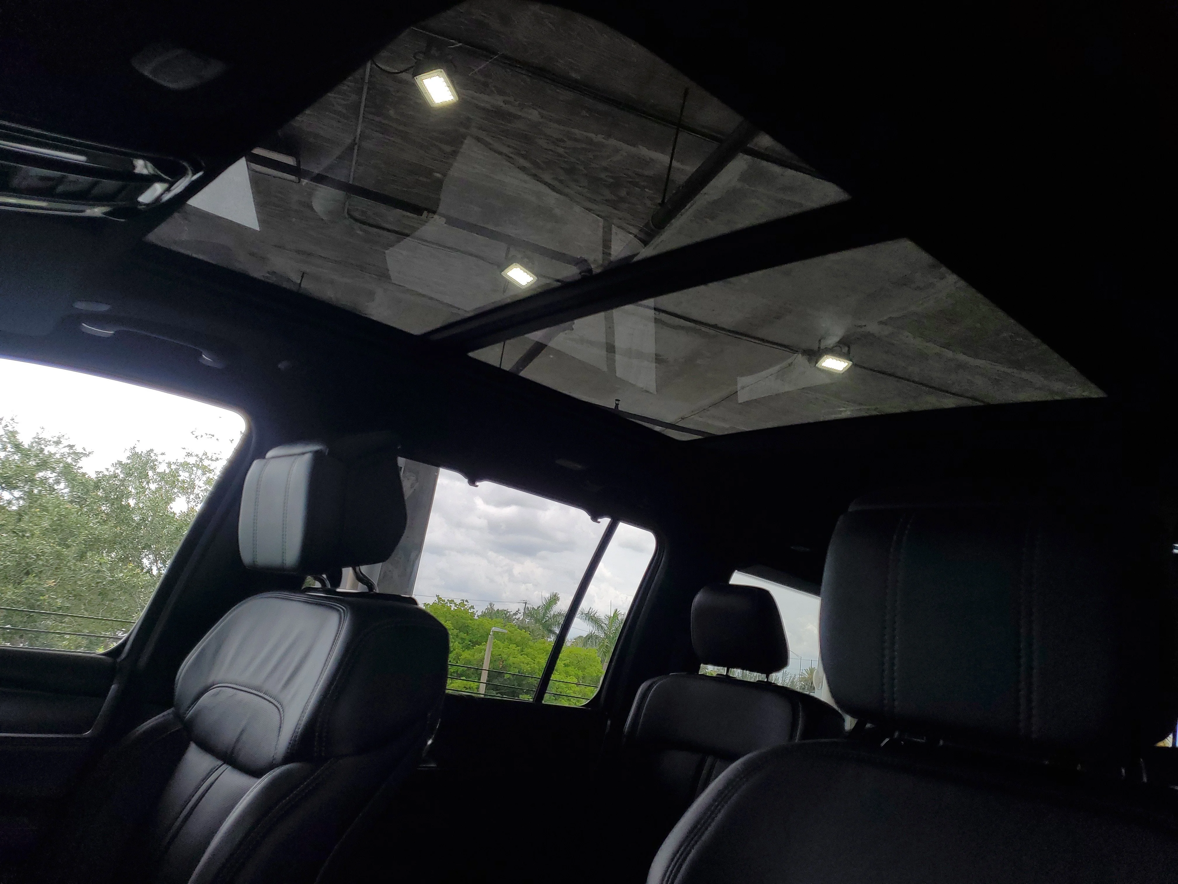 New 2026 High Gloss Black Exterior Paint Jeep Summit Obsidian image 19