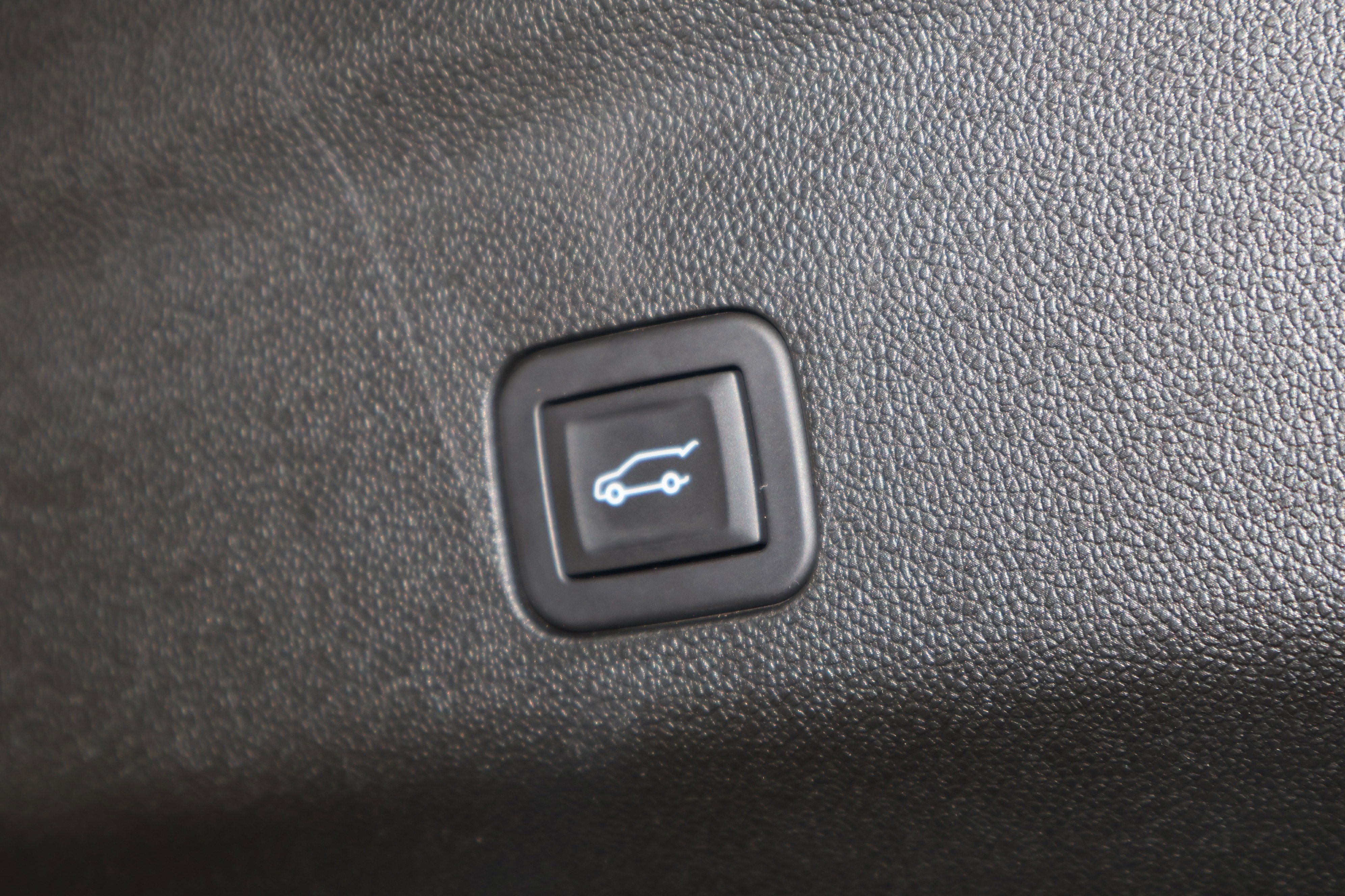 2025 GMC Yukon AT4 Ultimate - Photo 58