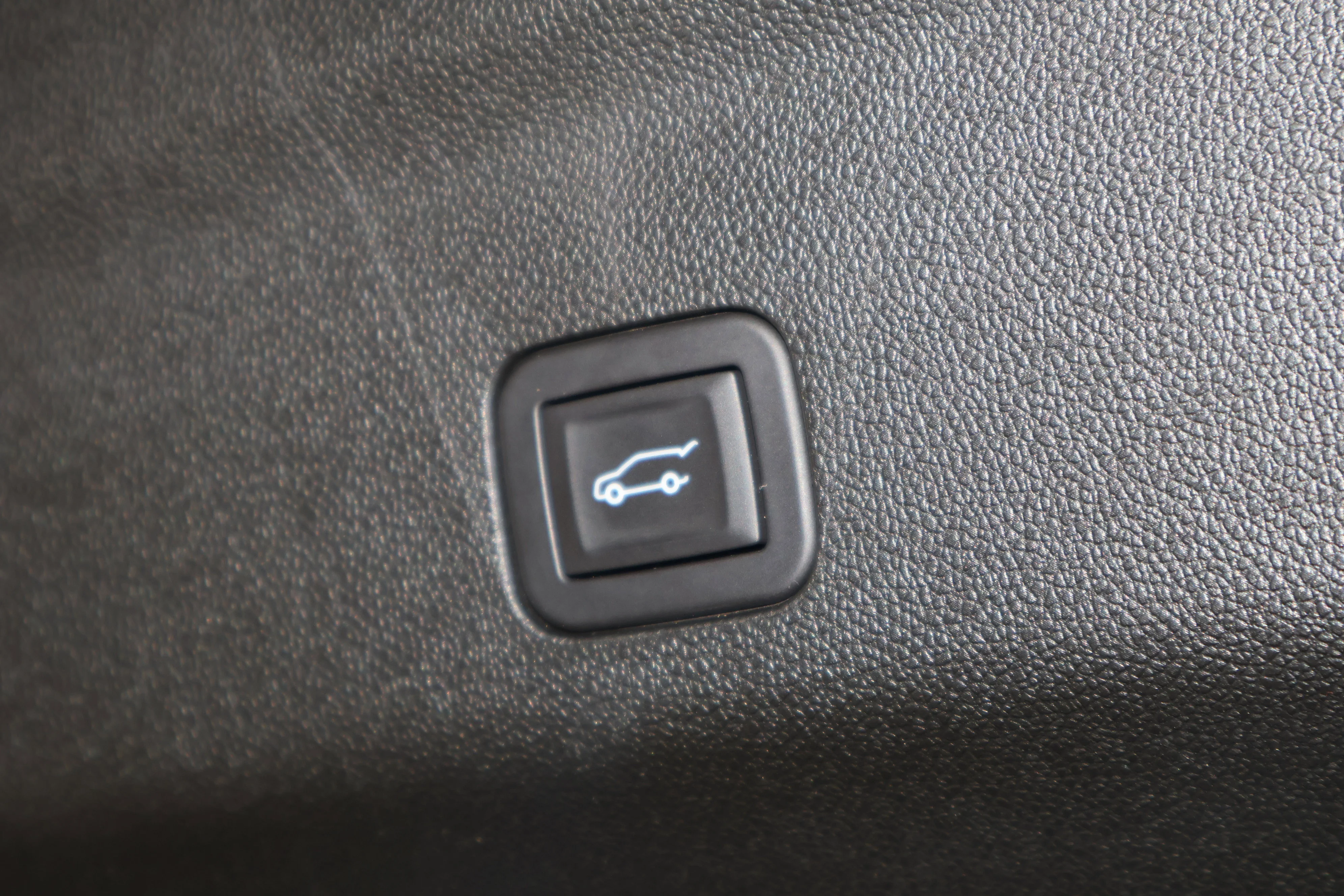 2025 GMC Yukon AT4 Ultimate - Photo 58
