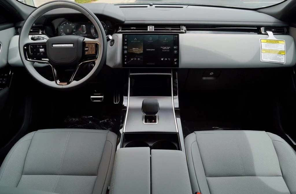 Certified Used 2026 Green Land Rover Dynamic SE image 9