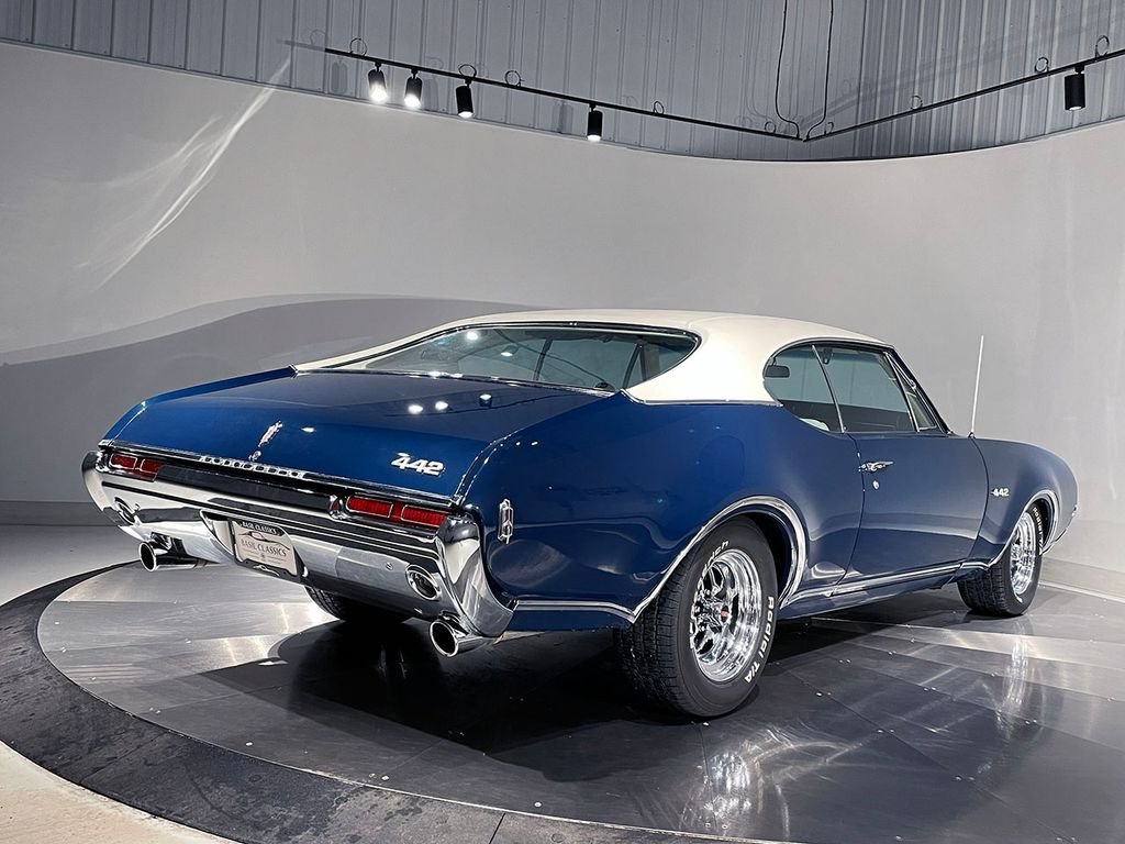 Used 1968  Oldsmobile Supreme image 5