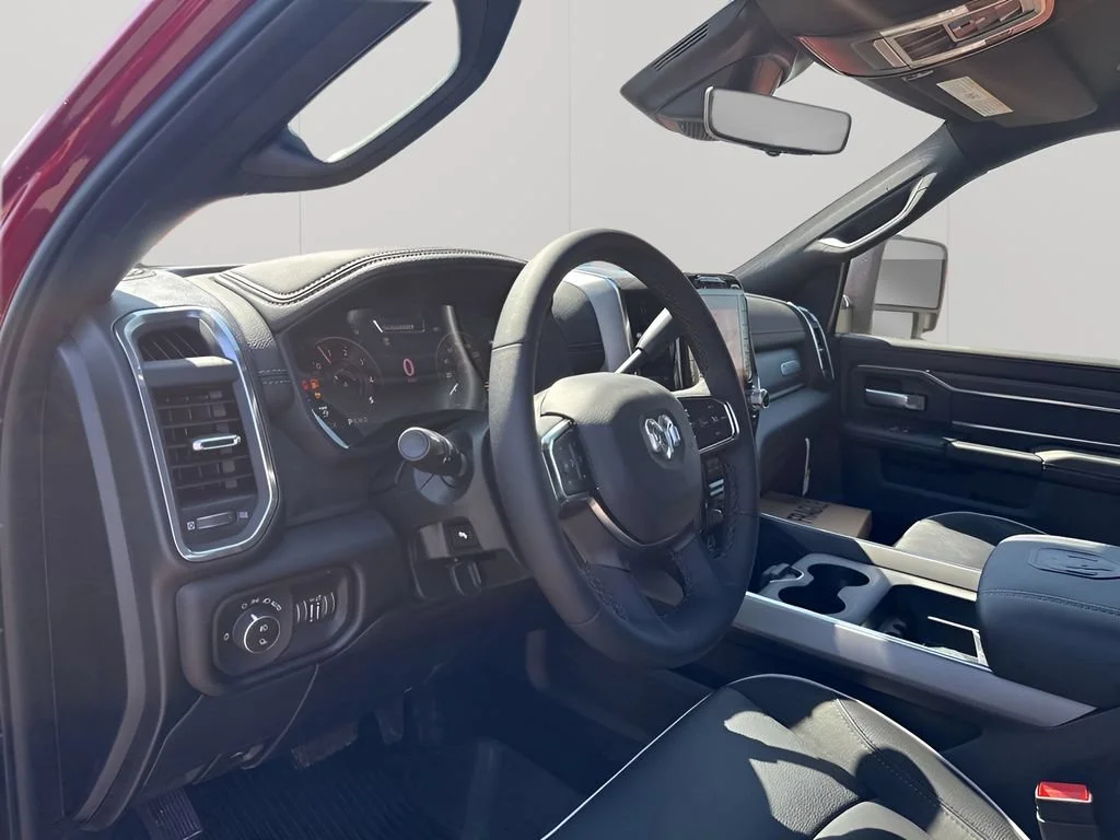New 2026 Molten Red Pearl-Coat Exterior Paint RAM Laramie image 29