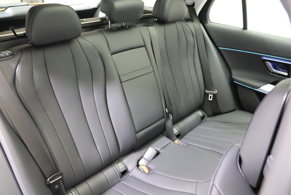 New 2027 Polar White Mercedes-Benz E 450 image 54