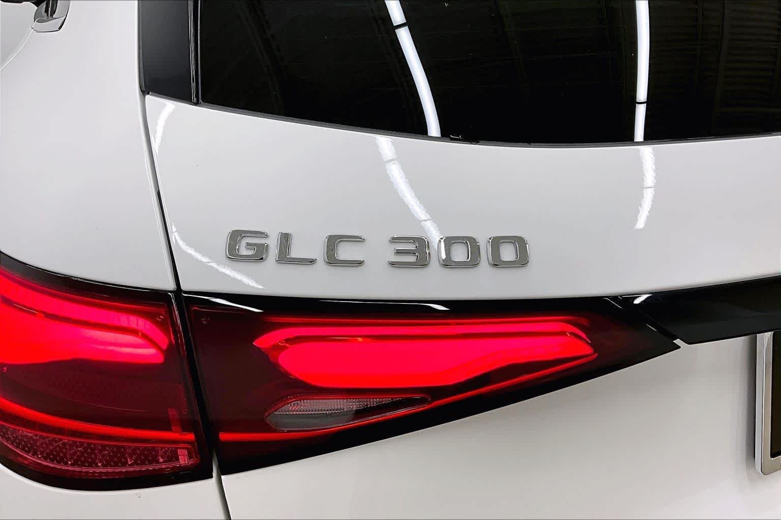 New 2026 Polar White Mercedes-Benz GLC 300 image 15