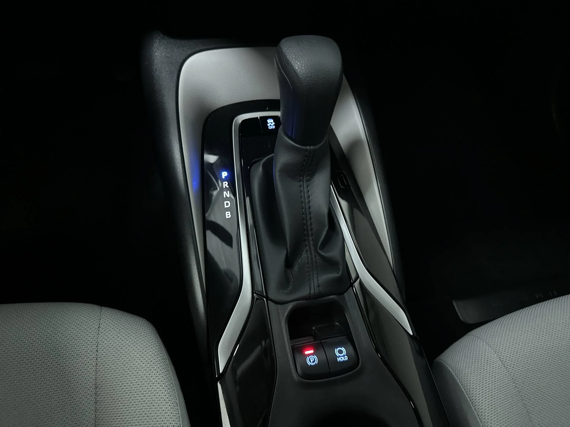 Used 2022 Black Sand Pearl Toyota L image 20