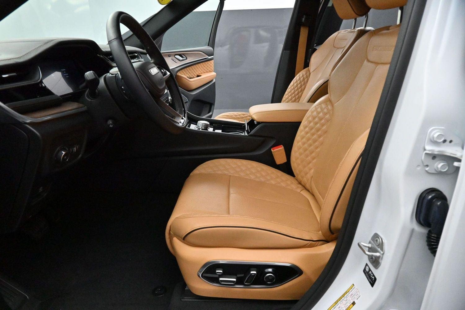 Used 2022 White Jeep Summit image 14