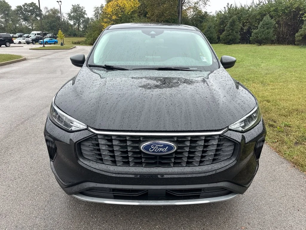 Used 2024 Black Metallic Ford Active image 2