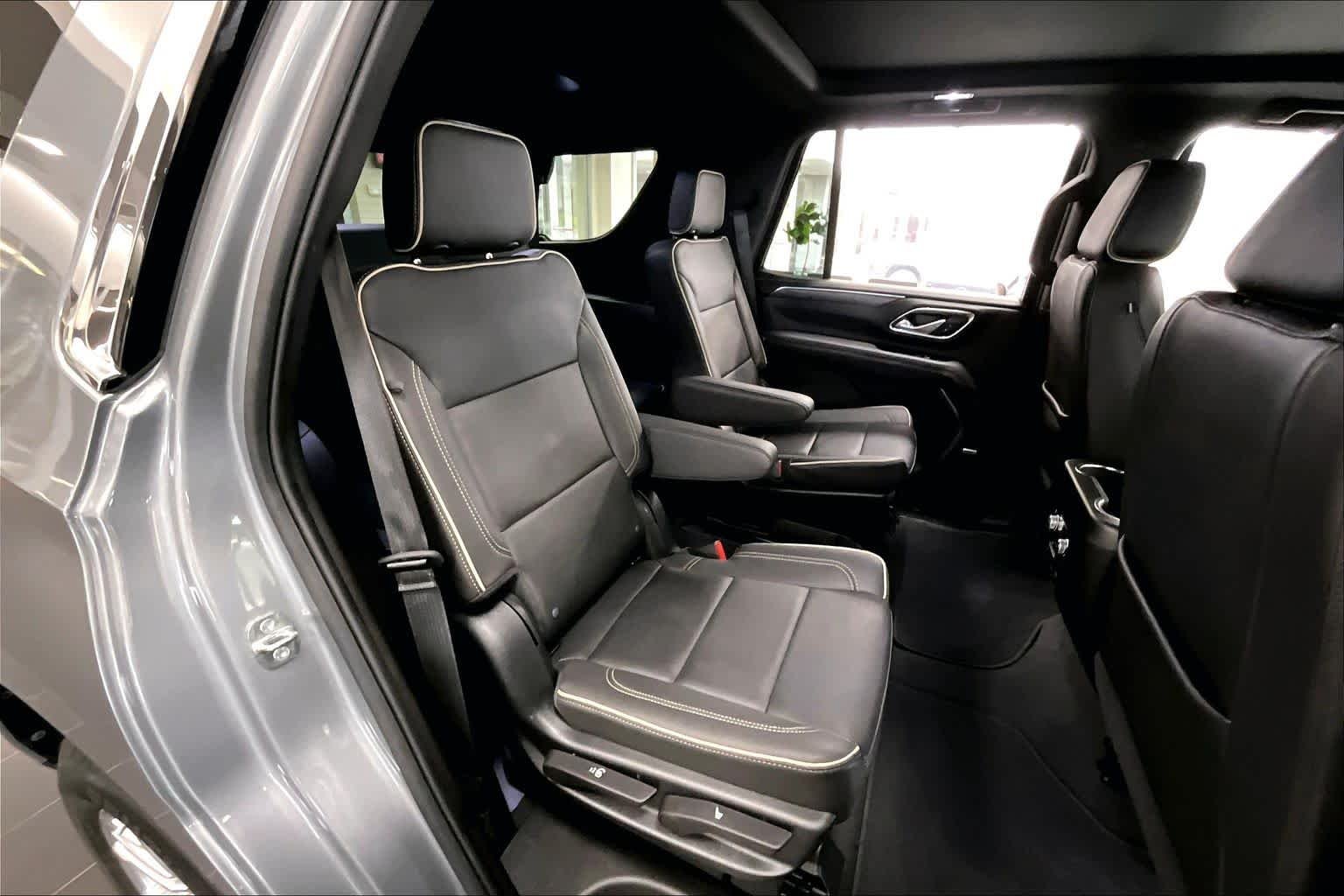 Used 2023 Sterling Metallic GMC SLT image 20