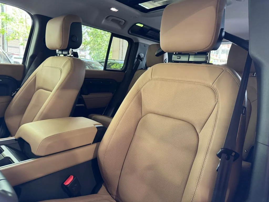 New 2026 Green Land Rover S image 9