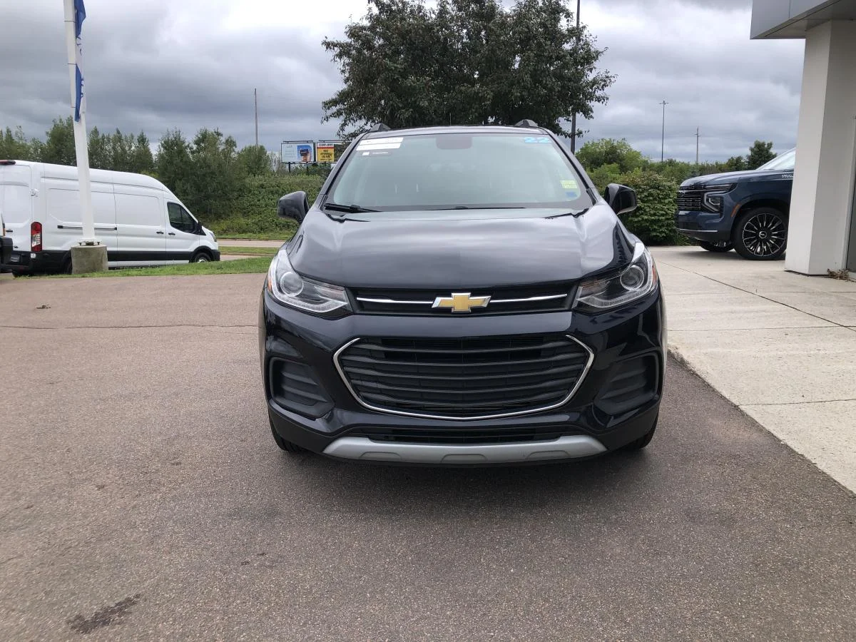 Used 2022 Blue Chevrolet Awd 4dr Lt image 4