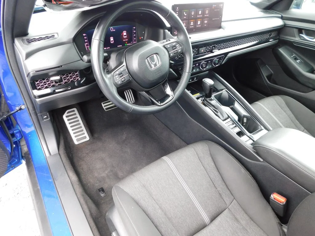 Used 2025 Blue Honda Sport image 15