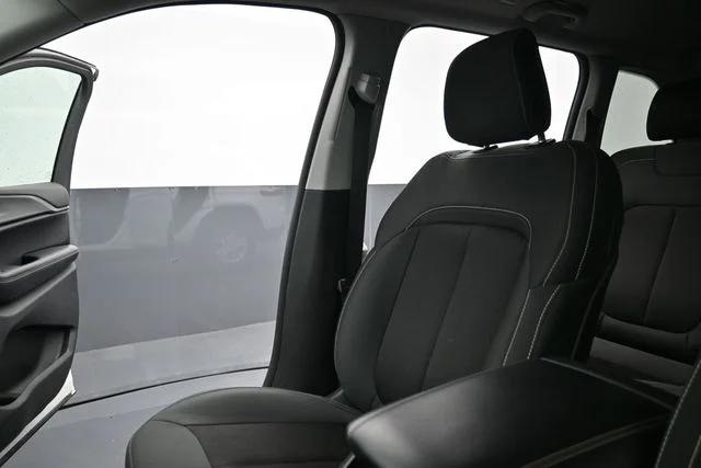 Used 2024 White Jeep Laredo image 27