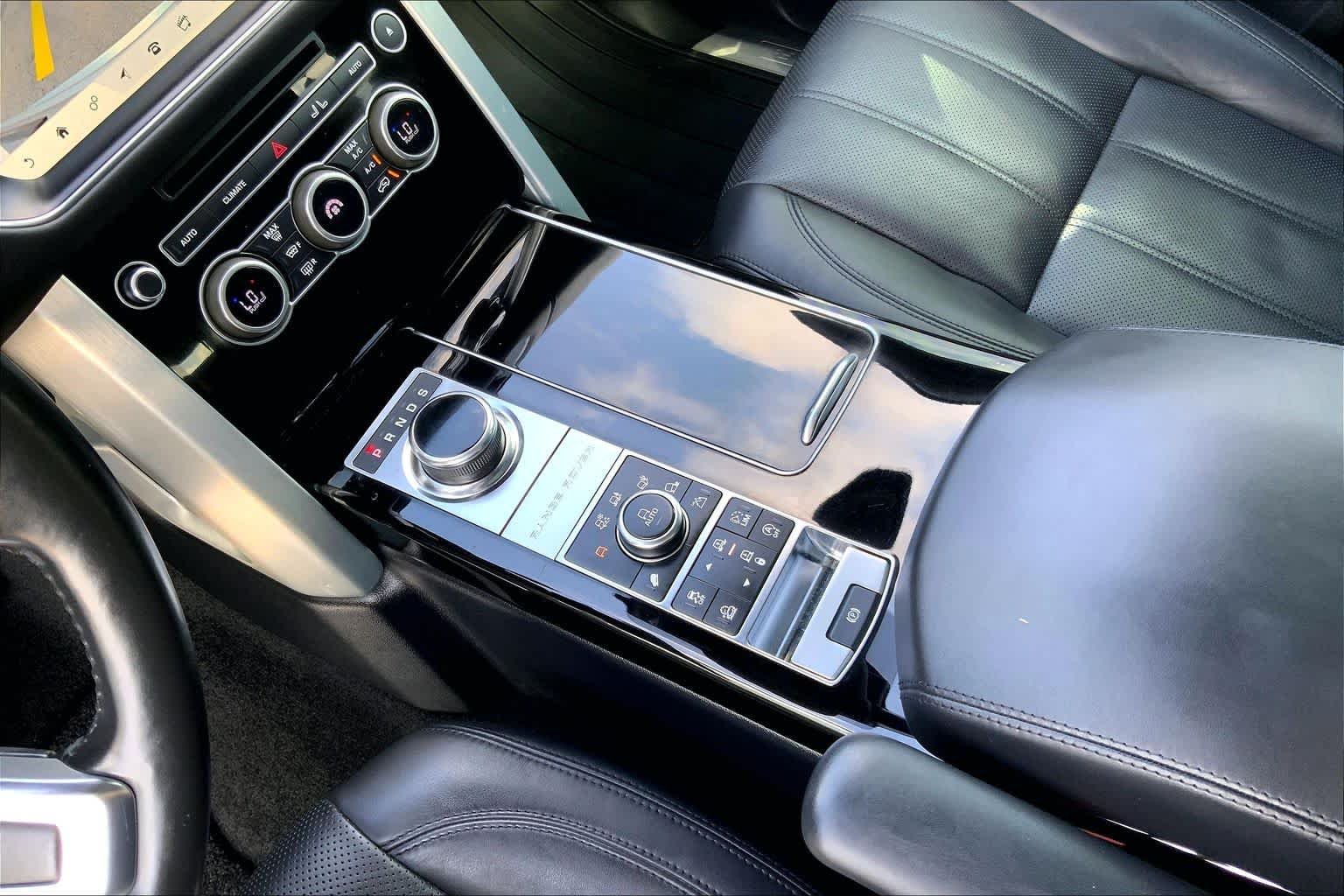 Used 2017 Silicon Silver Metallic Land Rover  image 15