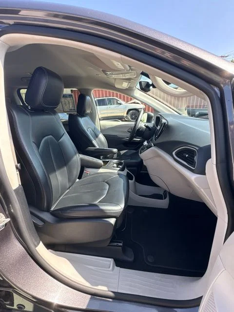 Used 2023 Gray Chrysler Touring L image 38