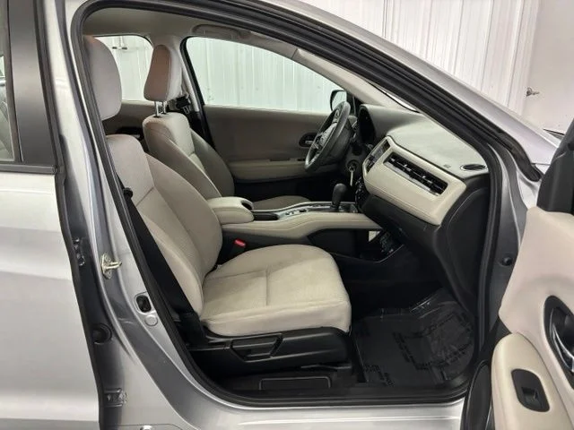 Used 2017 Lunar Silver Metallic Honda LX image 26