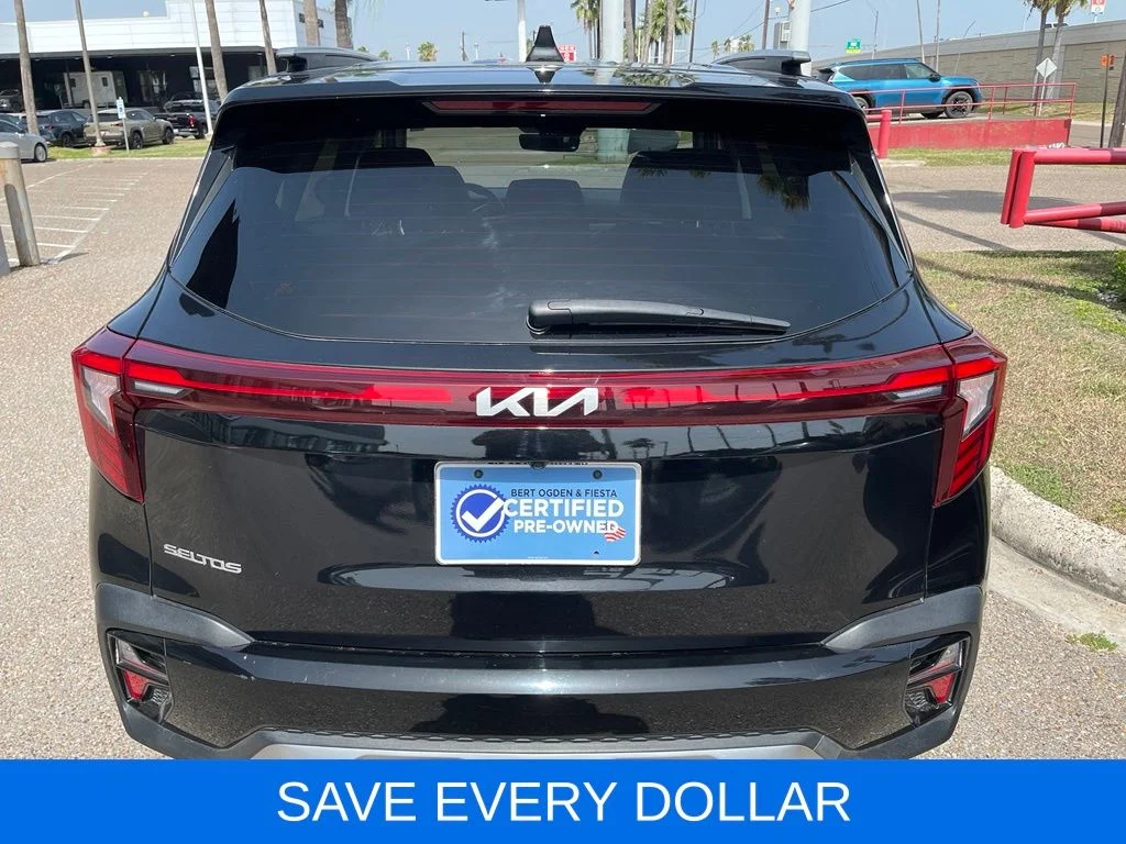 Used 2025 Black Kia S image 5