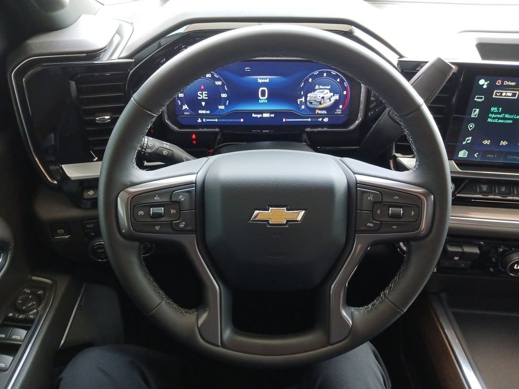 Used 2024 White Chevrolet High Country image 17