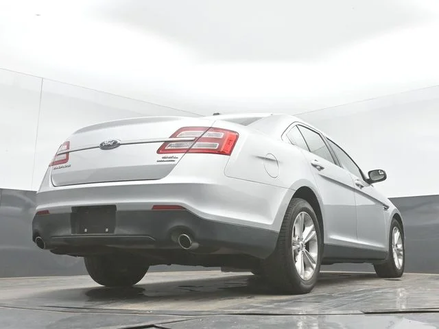 Used 2013 Ingot Silver Ford SEL image 32