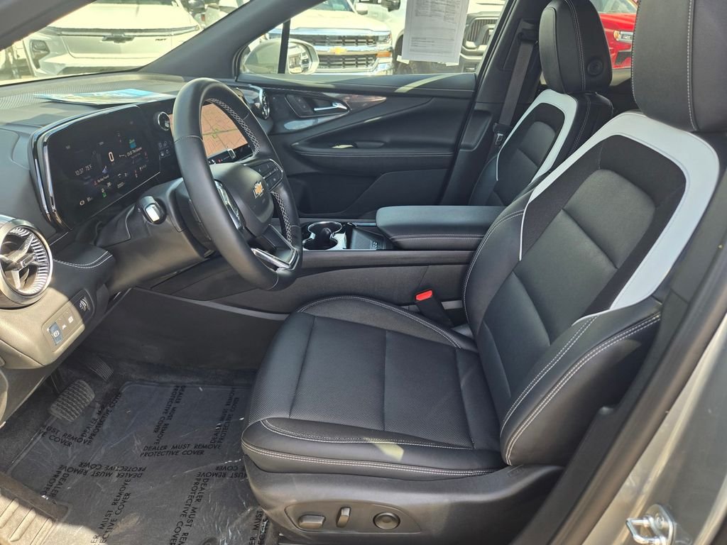 Used 2024 Gray Chevrolet LT image 11