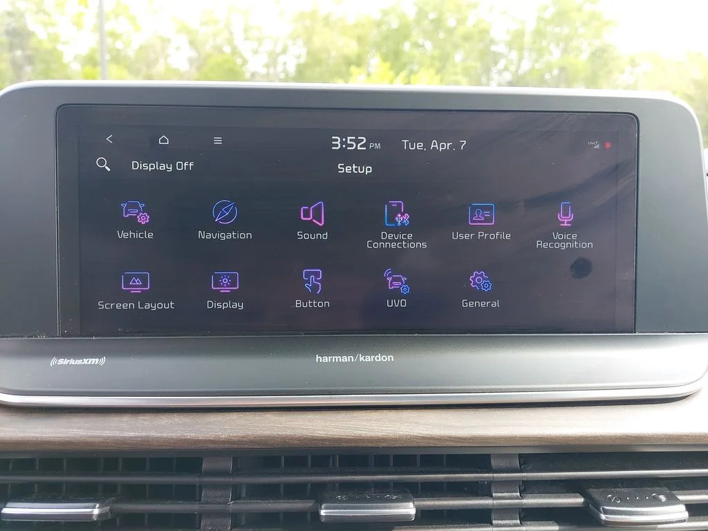 Used 2022 White Kia SX image 21