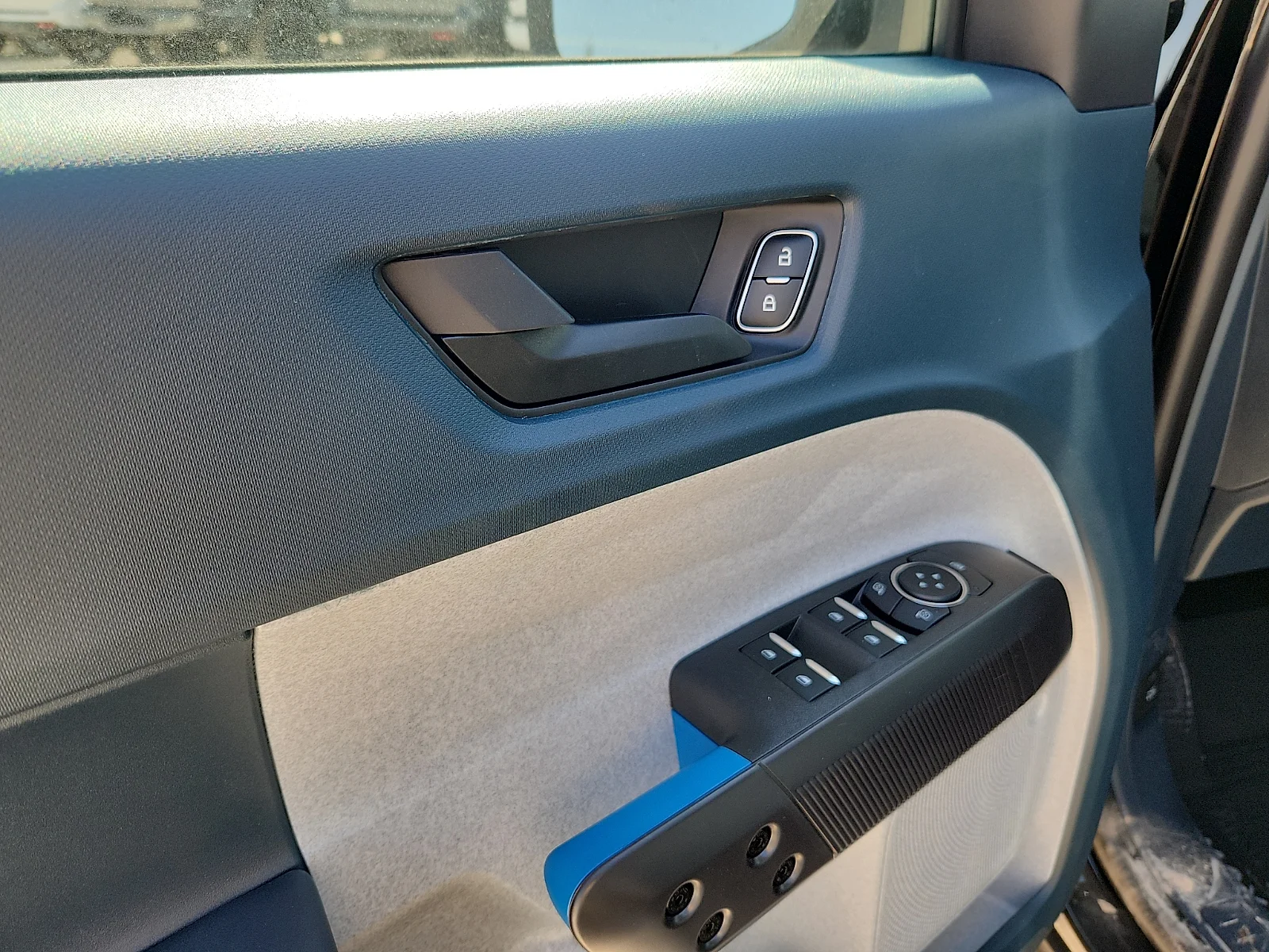 New 2026 Shadow Black Ford XLT image 15