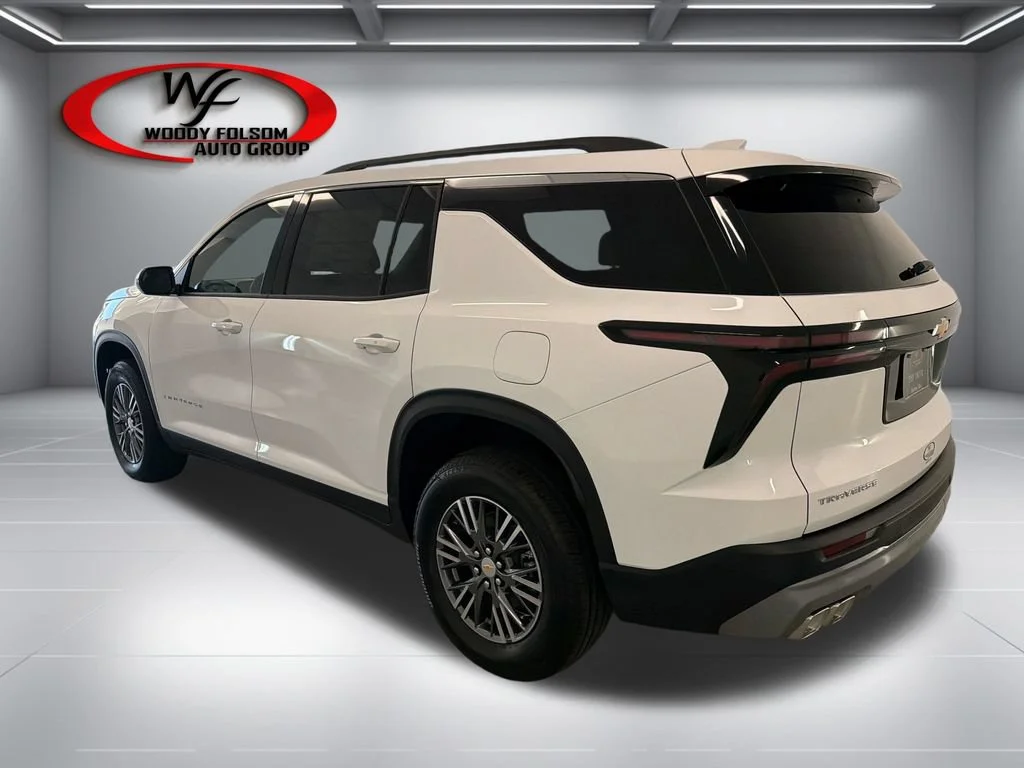 New 2027 Summit White Chevrolet LT image 8
