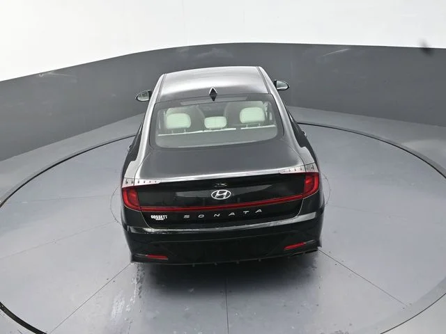 Used 2021 Black Hyundai SEL image 17