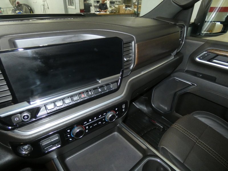 Used 2025 BLACK Chevrolet Crew Cab 159" High Country Dsl image 11
