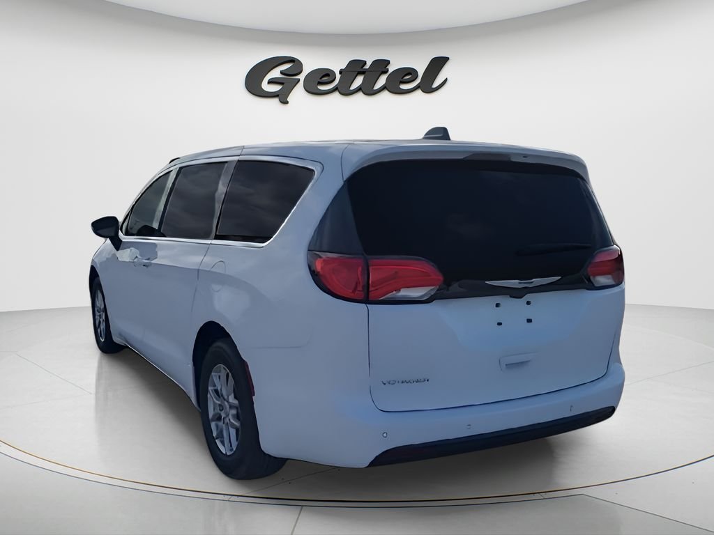 New 2026 Bright White Clear-Coat Exterior Paint Chrysler LX image 6