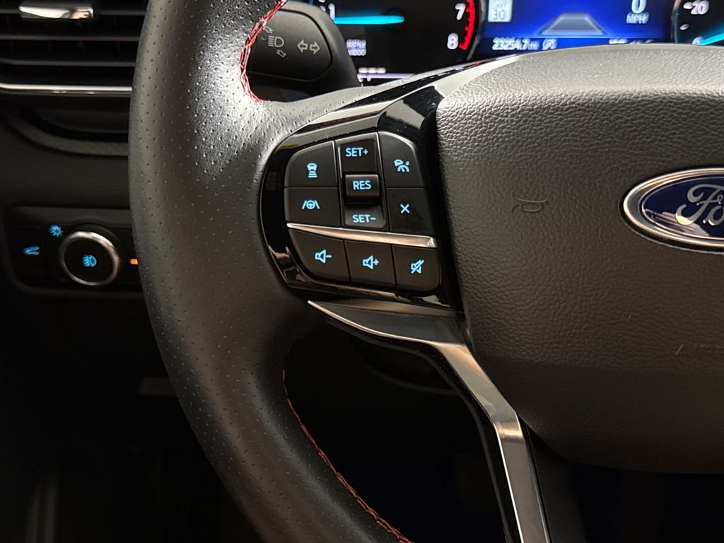2024 Ford Explorer ST-LINE - Photo 16