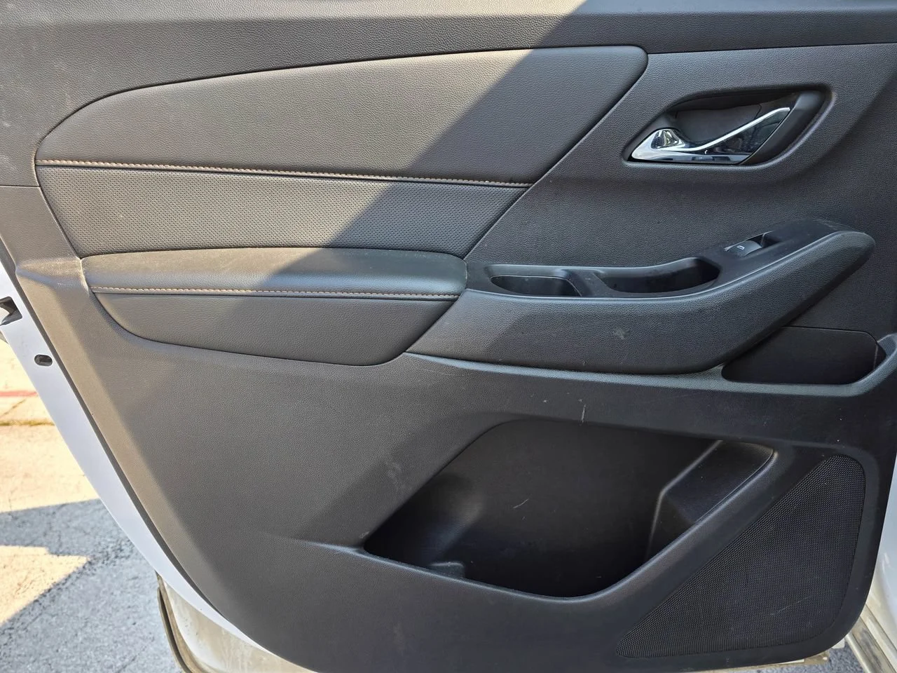 Used 2018 Summit White Chevrolet Premier image 11