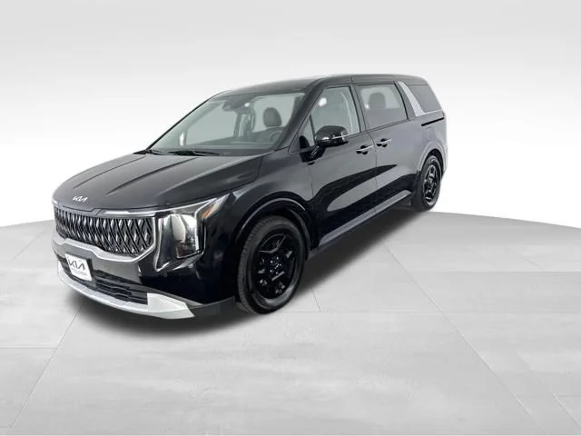 Used 2025 Black Kia LXS image 5