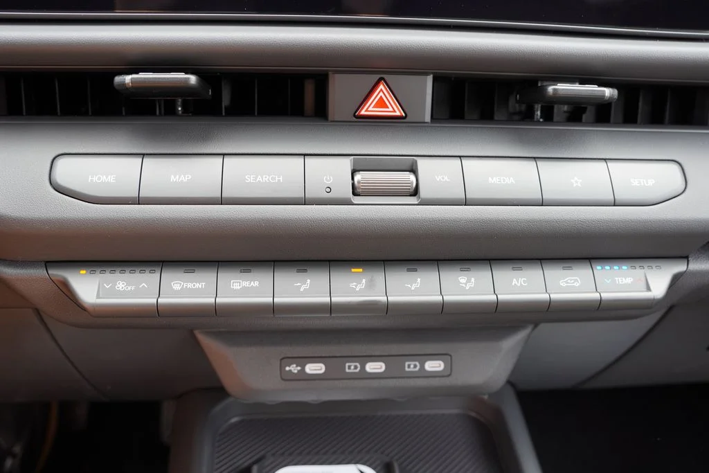 New 2027 Pale Gray Kia X-Line S image 16