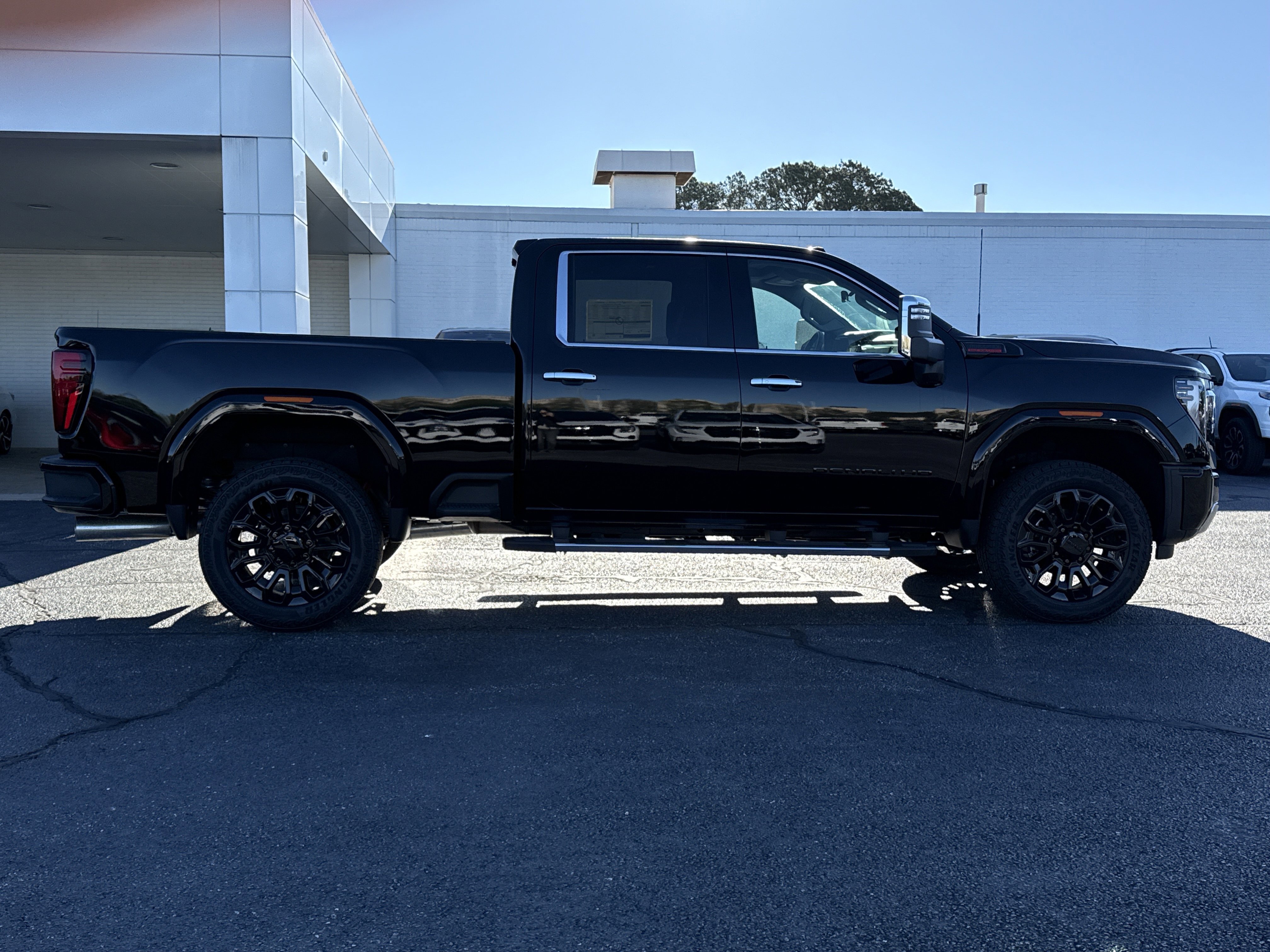2026 GMC Sierra 2500HD Denali - Photo 2