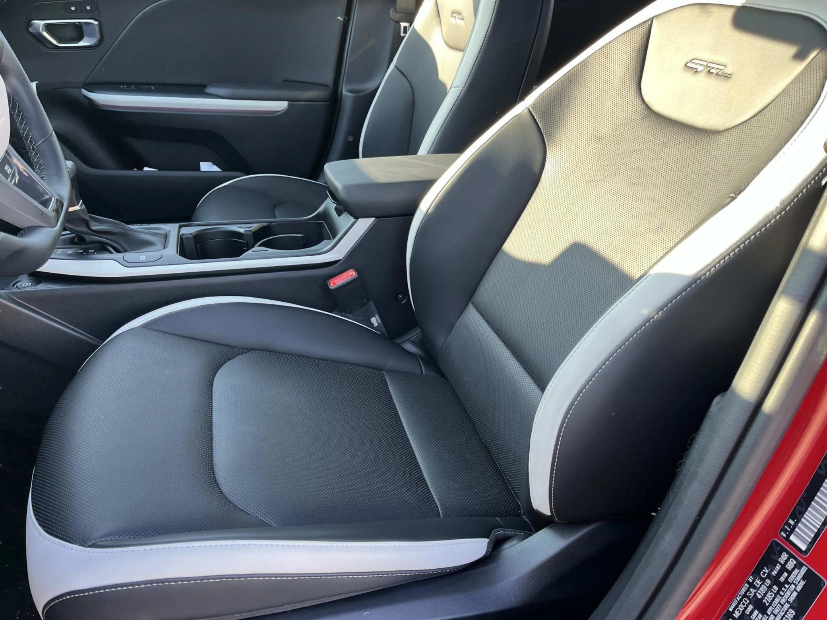 New 2025 Currant Red Kia GT-Line Turbo image 27