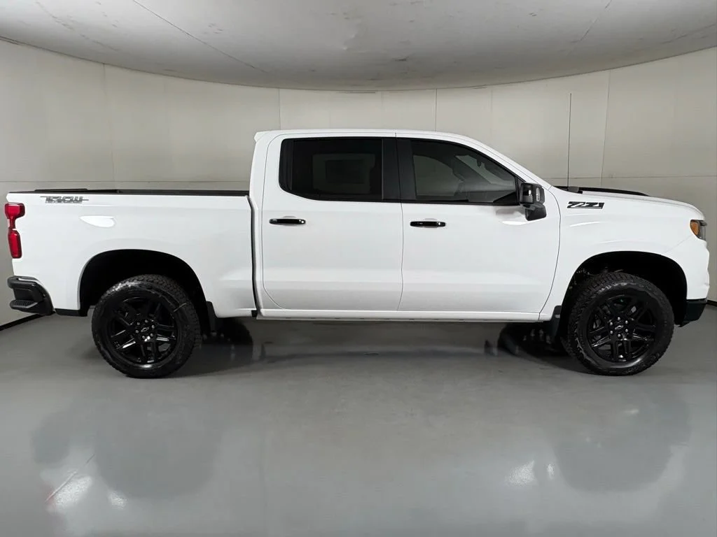New 2026 Summit White Chevrolet LT Trail Boss image 12