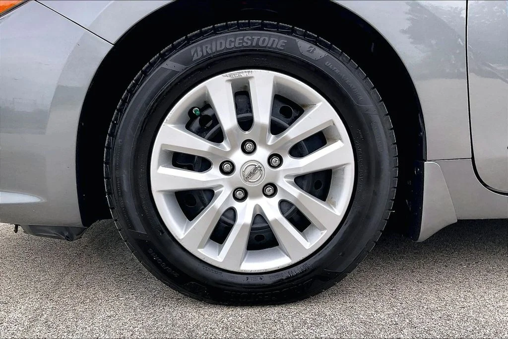 Used 2016 Gray Nissan 2.5 S image 8