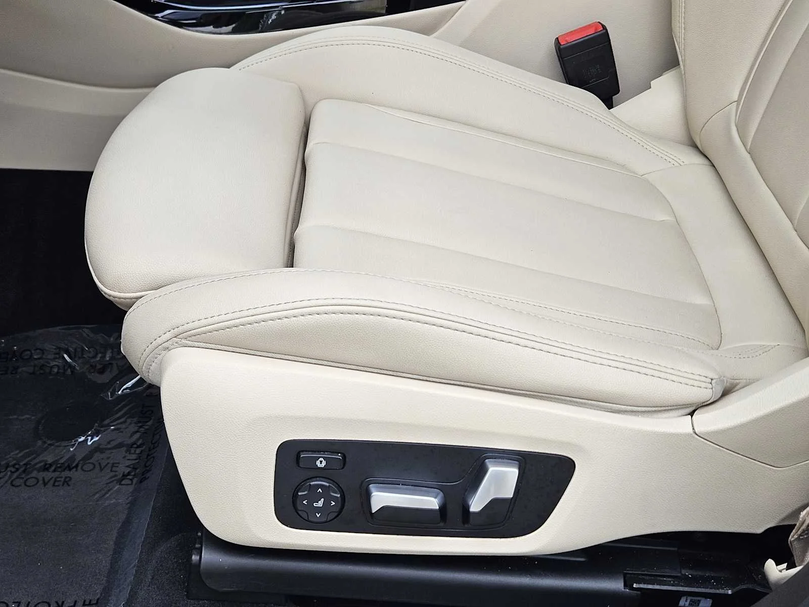 Used 2020 Alpine White BMW sDrive30i image 19