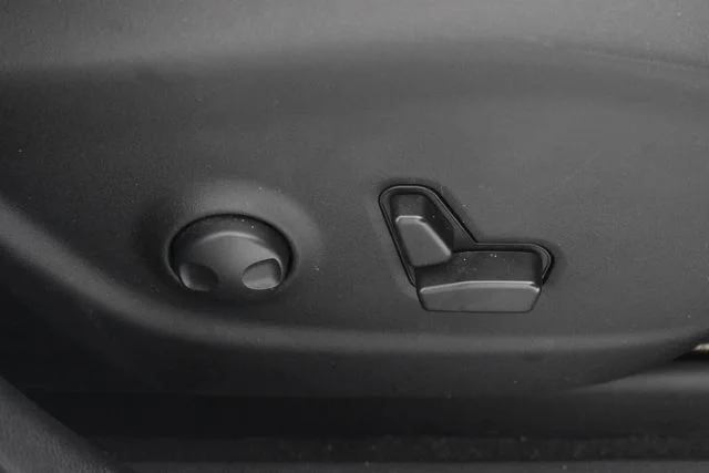 2022 Jeep Cherokee Latitude Lux - Photo 13