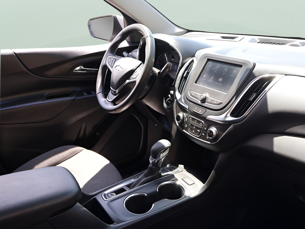 Used 2024 Gray Chevrolet LT image 18
