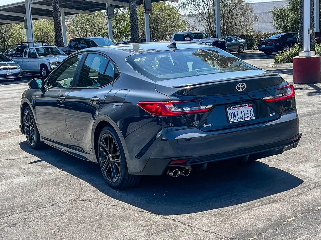 Certified Used 2025  Toyota SE image 4