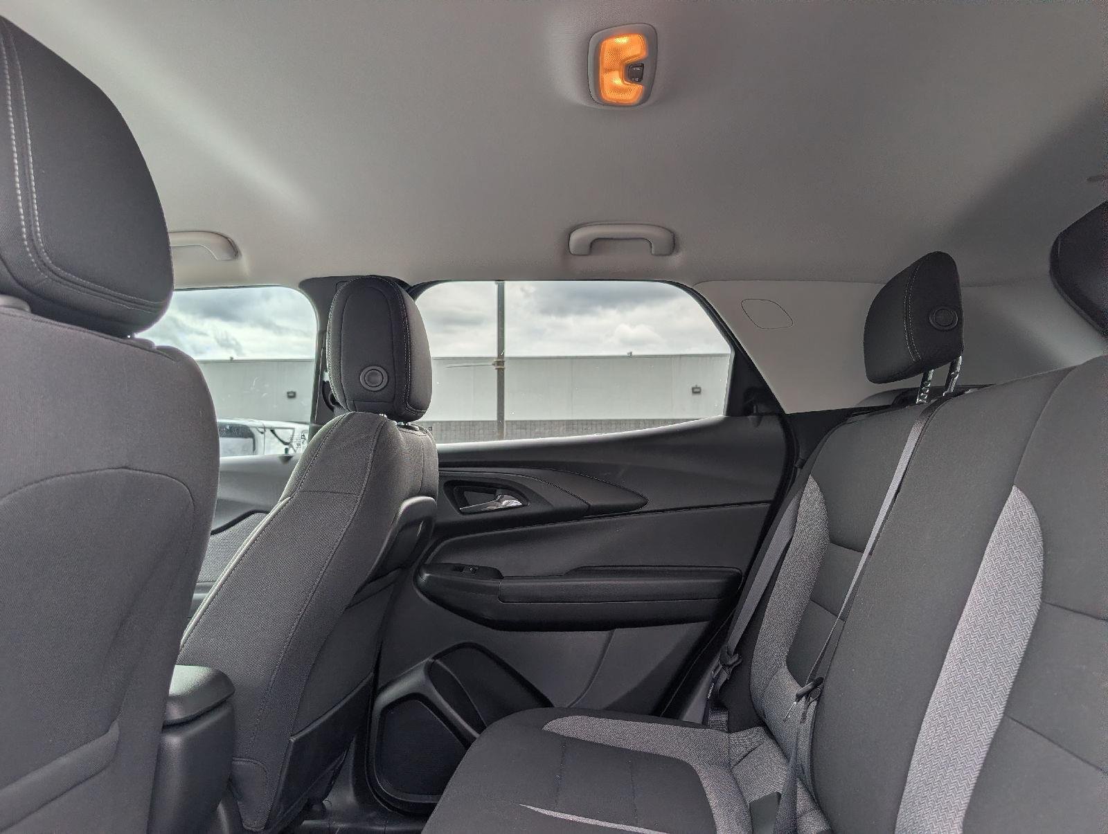 Used 2023 Summit White Chevrolet LT image 9
