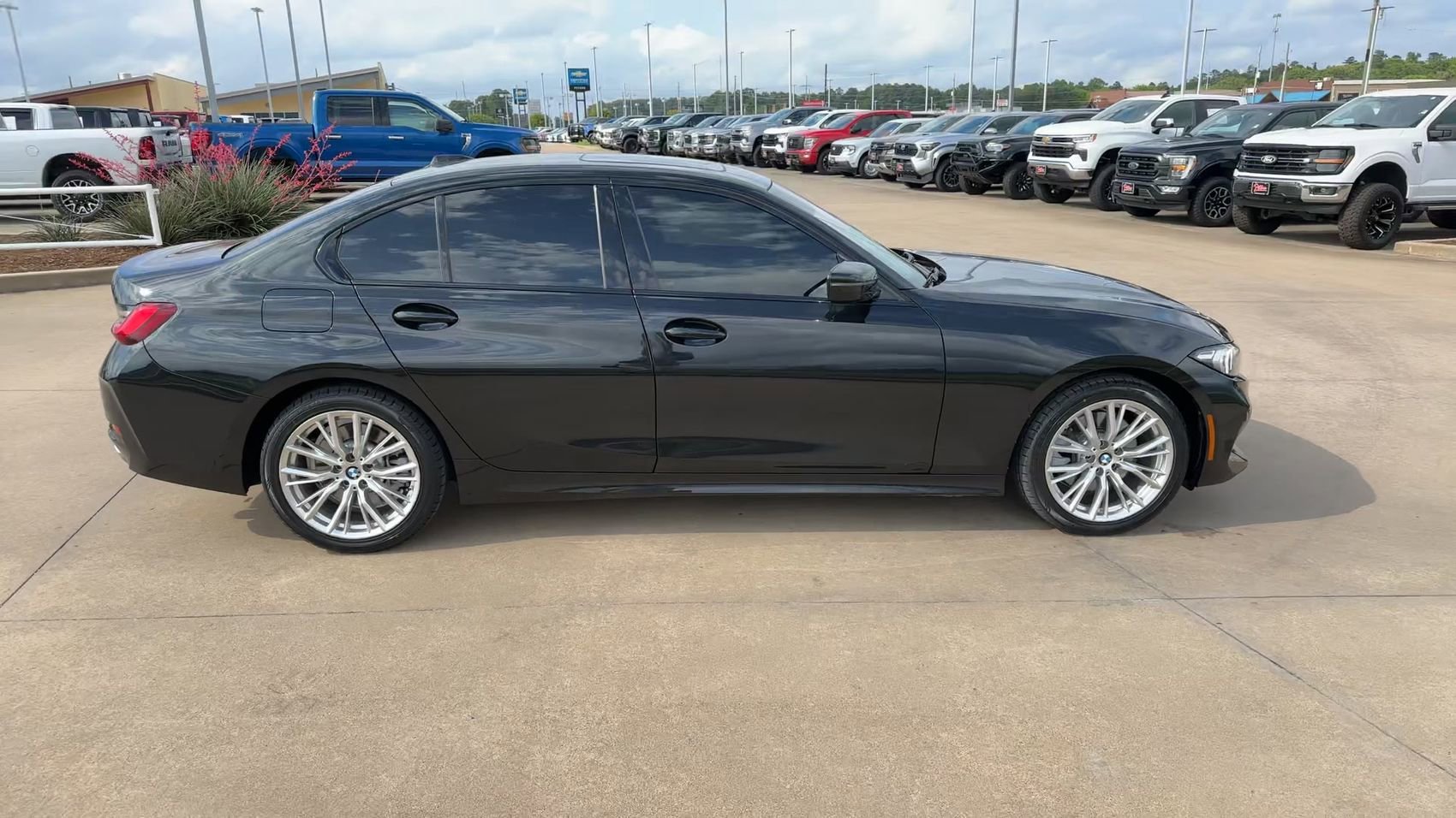 Used 2023 Black Sapphire Metallic BMW 330i image 2
