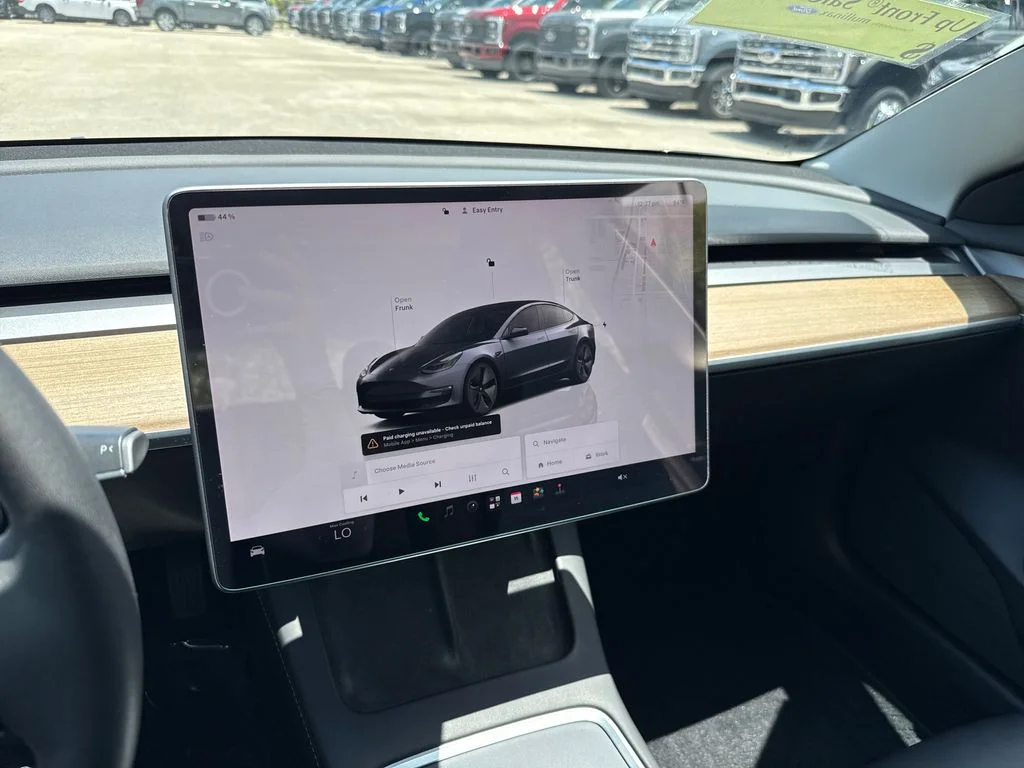 Used 2022  Tesla Long Range image 17