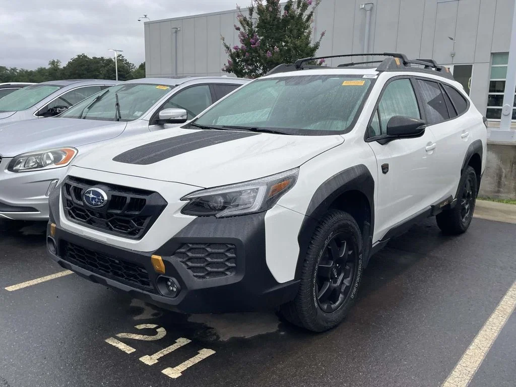 Used 2024 Crystal White Pearl Subaru Wilderness image 2