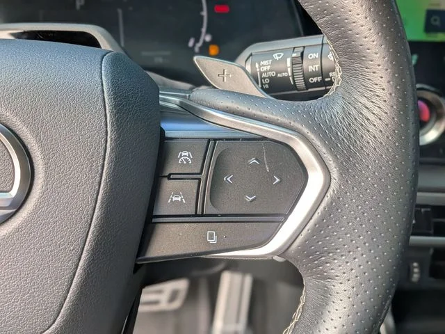Used 2024  Lexus 350 F Sport Handling image 17